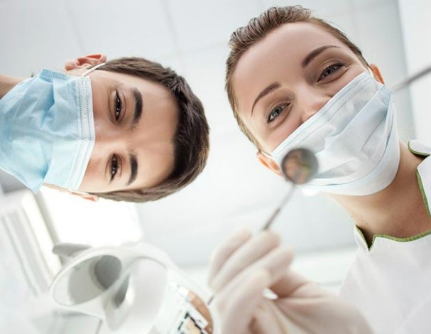 لیست دکترهای دندانپزشک ایرانی در استانبول